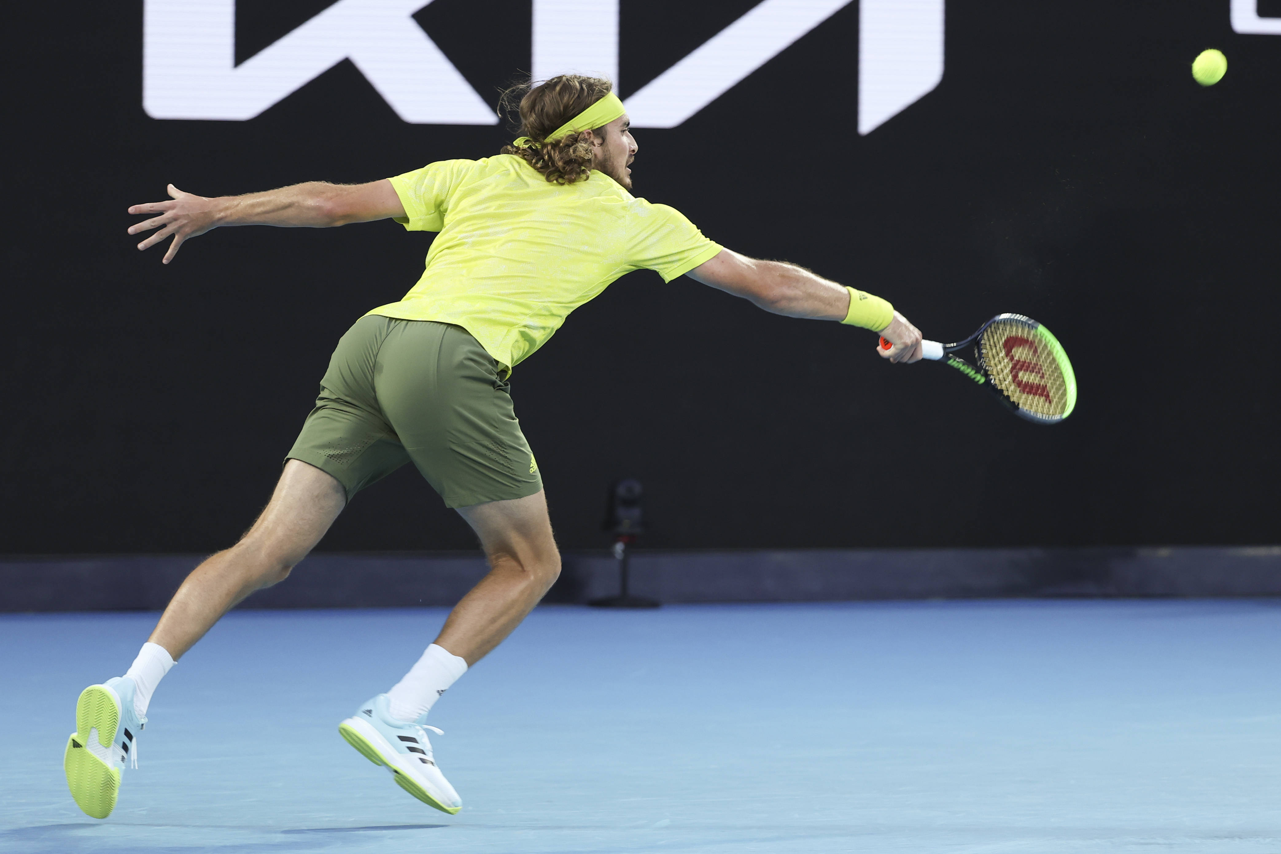 温网完胜澳网，西西帕斯点燃赛场