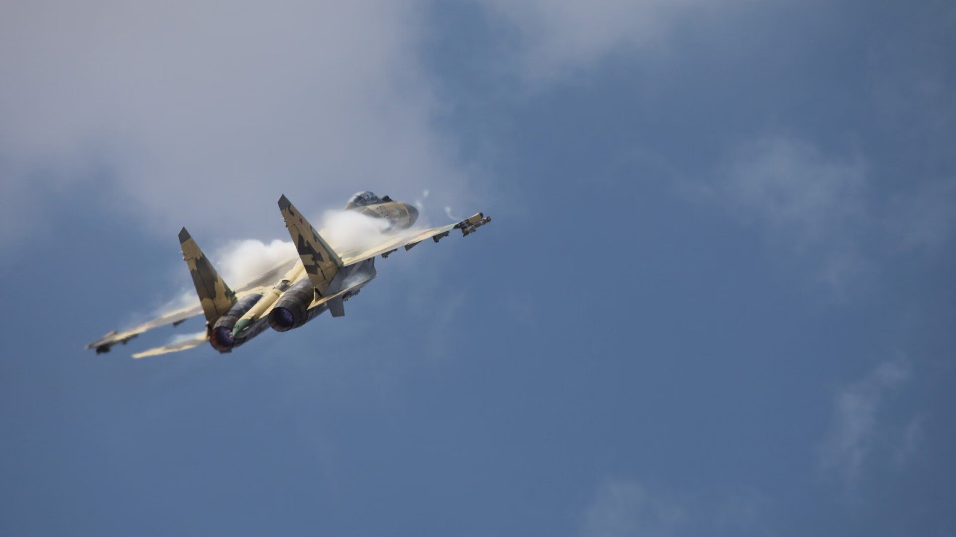 沙漠绿茵上的战术博弈,卡塔尔精密压制,迪巴拉一剑封喉