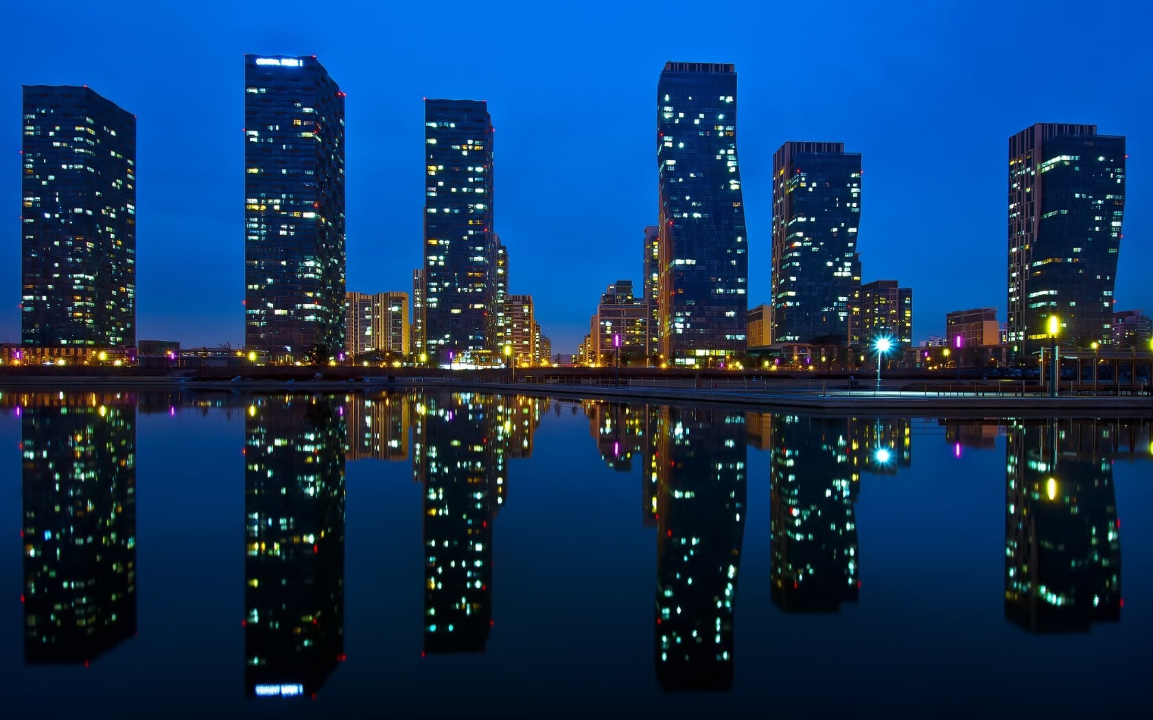 欧冠淘汰赛焦点战启示录，新疆队连续得分压制山西队的战术密码