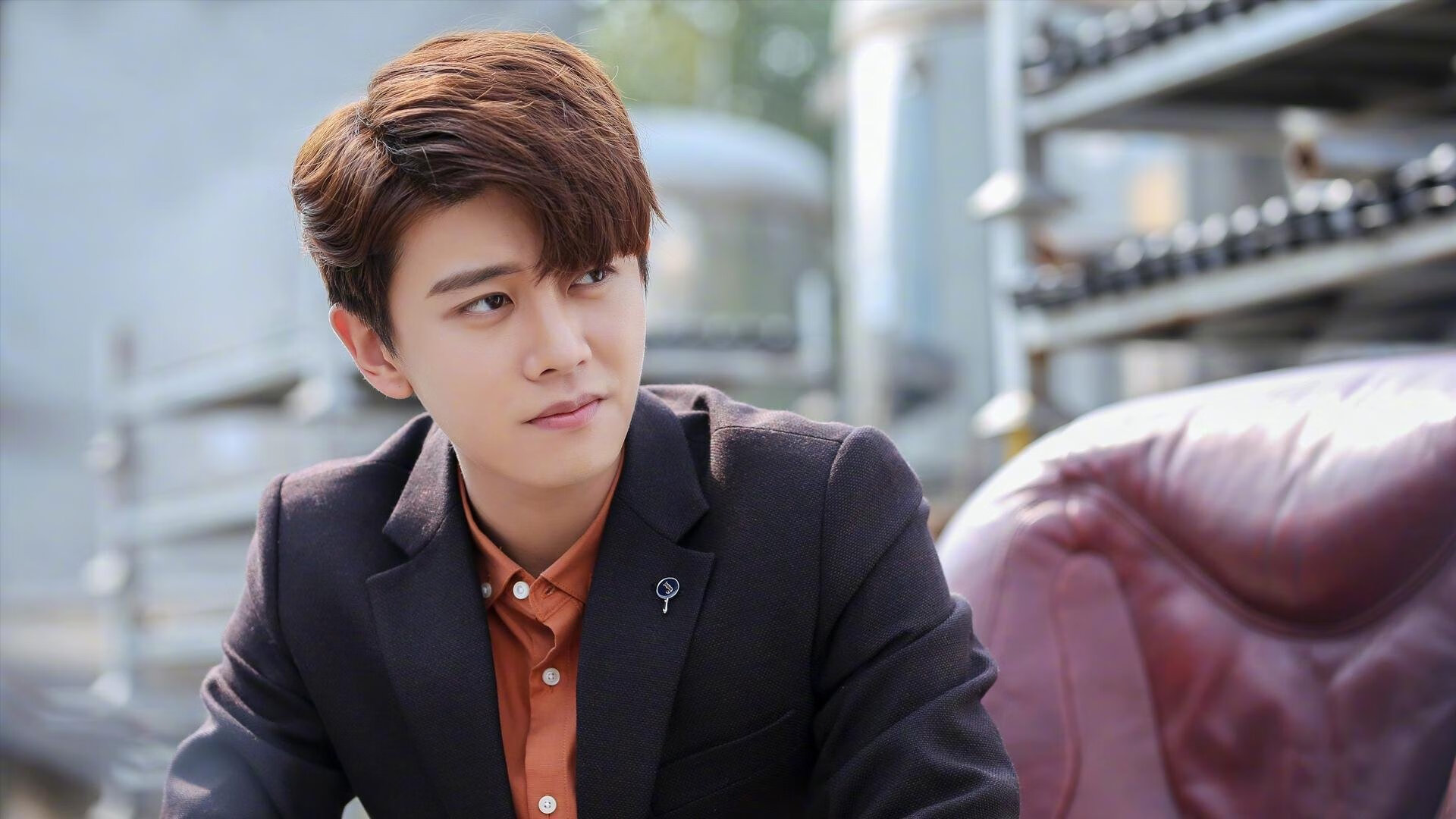 赛道上的不眠夜，霍勒迪如何成为F1街道赛的绝对焦点