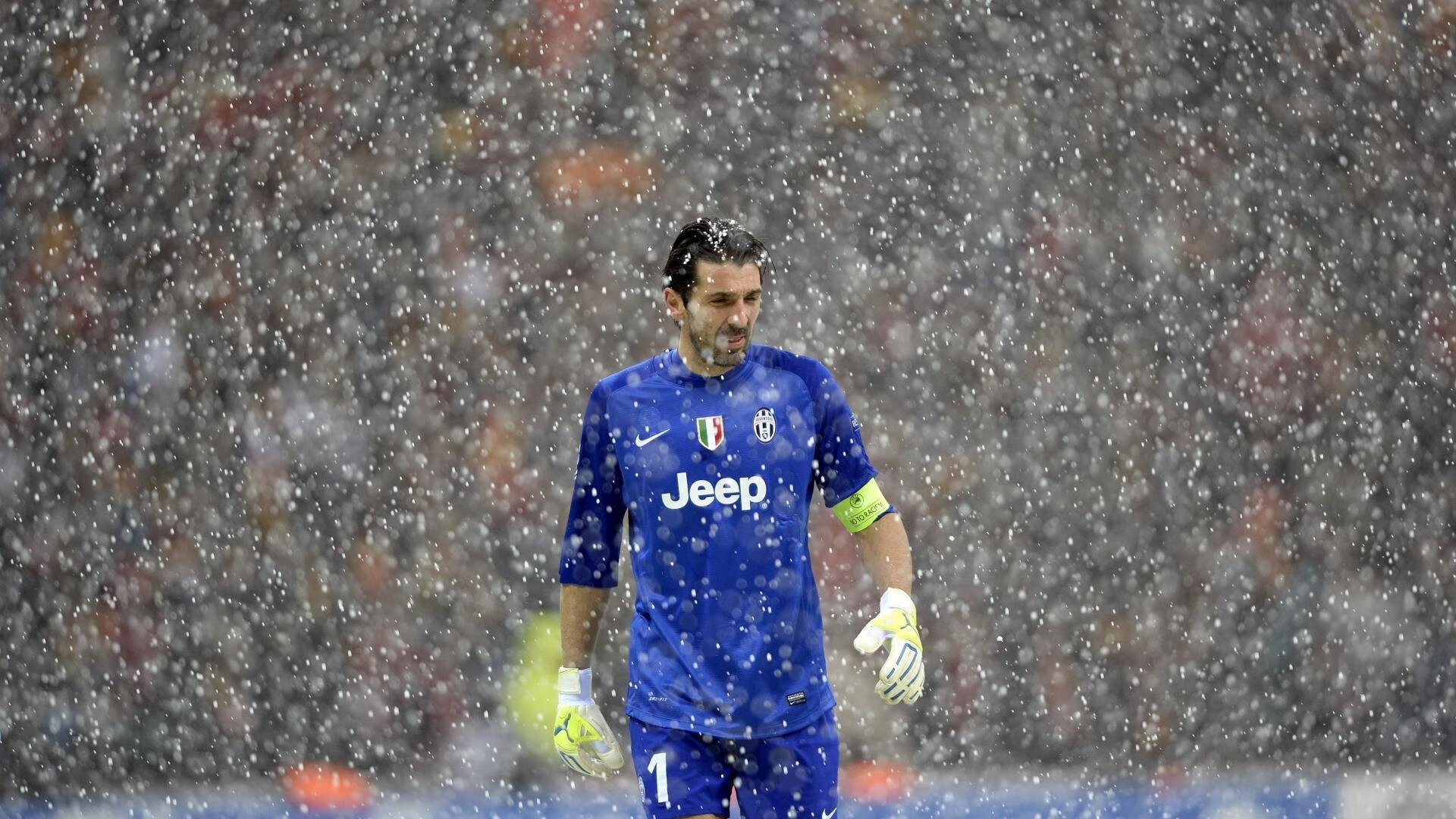 塞维利亚对阵法国，楚阿梅尼一夫当关，中场权杖尽在掌握